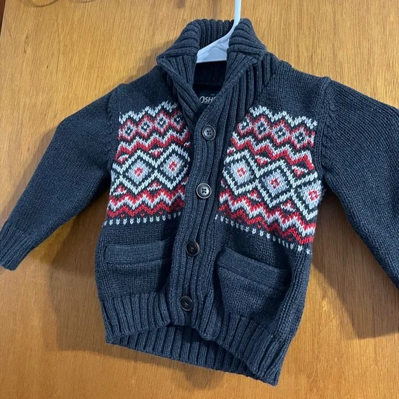 OshKosh B’gosh Boy’s Nordic Size 2T Red and Gray Cardigan Button Up Sweater - Picture 3 of 7